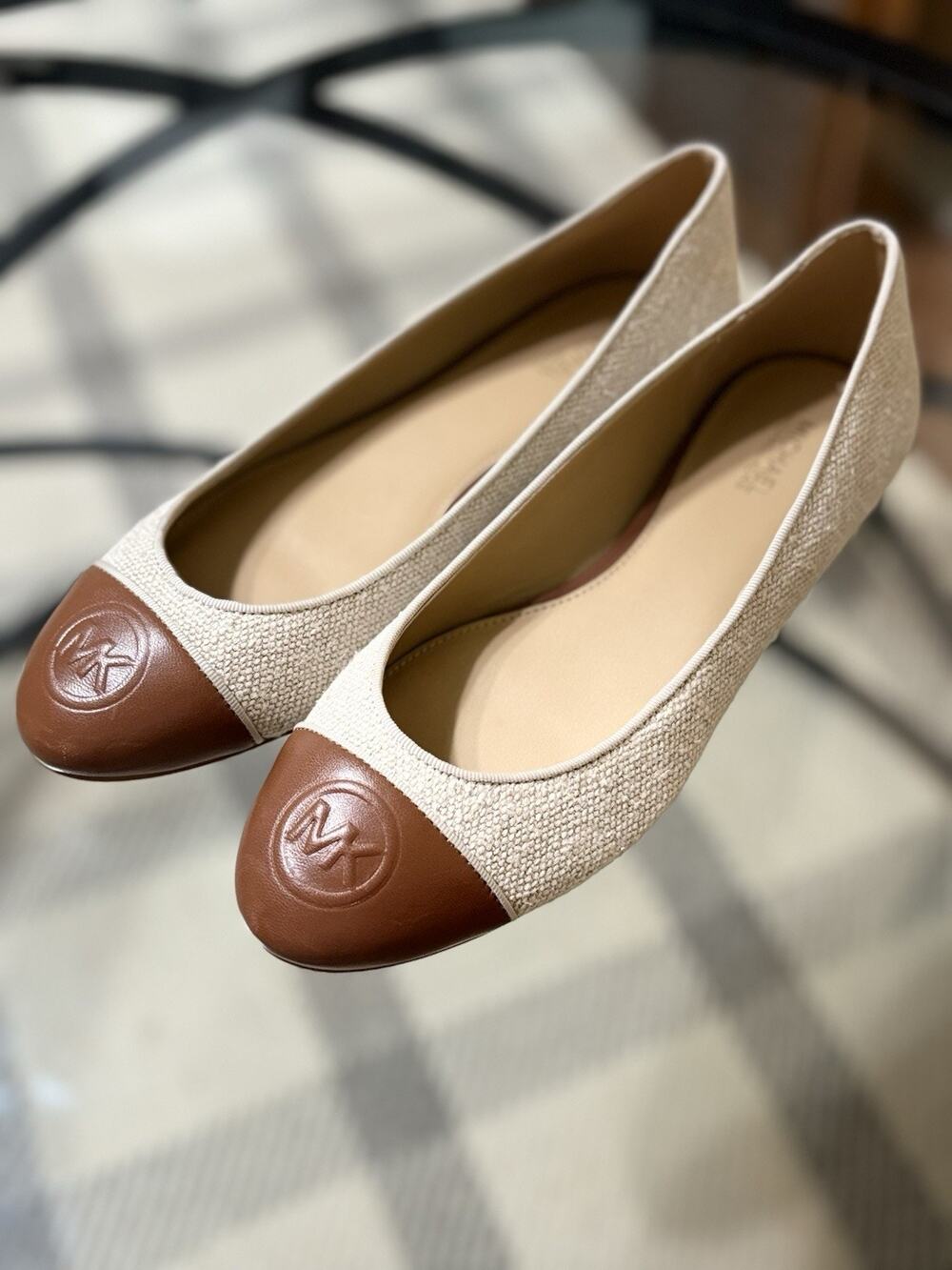 Michael Kors NEW Women’s DYLYN MK Logo Ballet Flats Size 6 Run Small